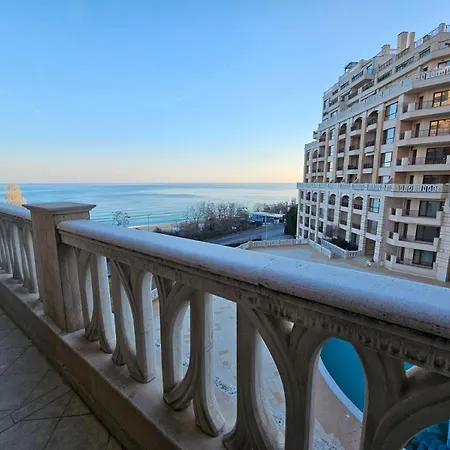 Elegantz 2 Апартамент